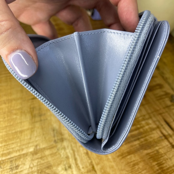 PRADA Compact Zippy Wallet in Smooth Leather - Picture 10 of 15